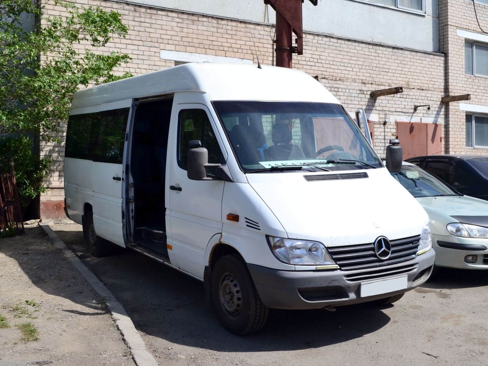 Mercedes-Benz Sprinter 413